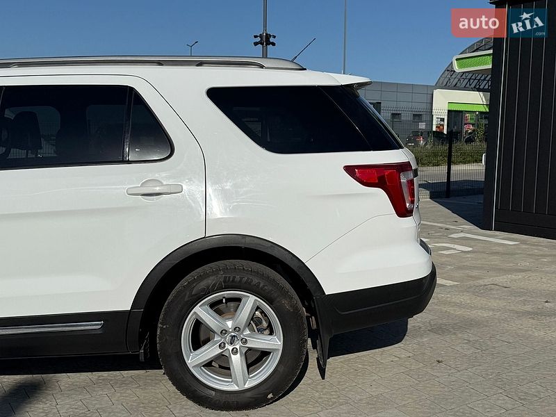 Внедорожник / Кроссовер Ford Explorer 2017 в Львове