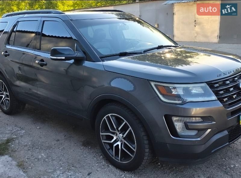 Позашляховик / Кросовер Ford Explorer 2016 в Києві