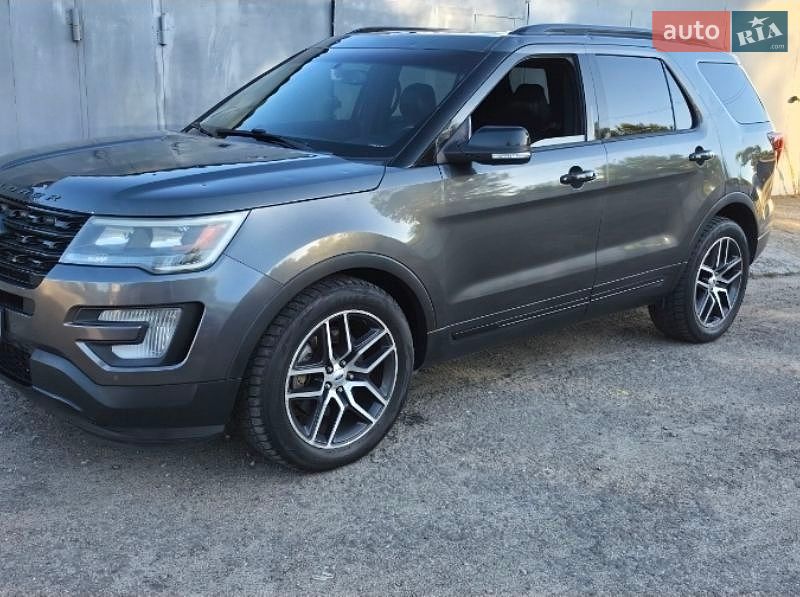 Позашляховик / Кросовер Ford Explorer 2016 в Києві