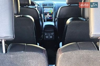 Позашляховик / Кросовер Ford Explorer 2016 в Києві