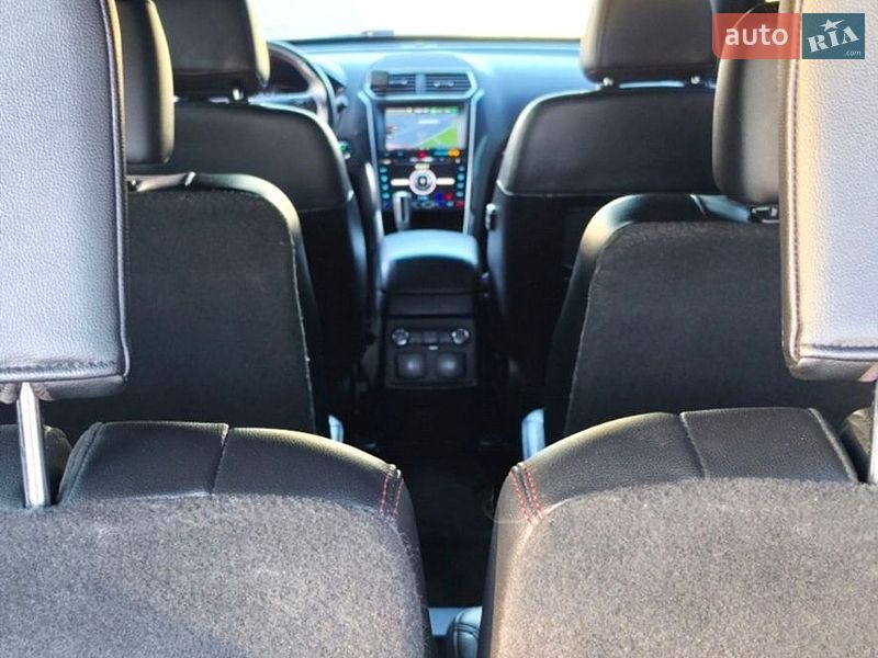 Позашляховик / Кросовер Ford Explorer 2016 в Києві