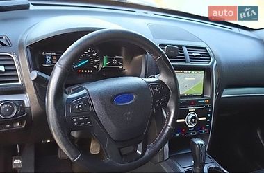 Позашляховик / Кросовер Ford Explorer 2016 в Києві