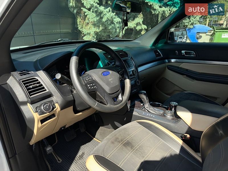 Позашляховик / Кросовер Ford Explorer 2016 в Одесі