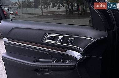 Внедорожник / Кроссовер Ford Explorer 2017 в Львове