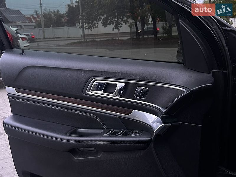 Внедорожник / Кроссовер Ford Explorer 2017 в Львове