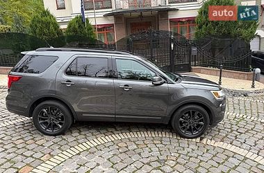 Внедорожник / Кроссовер Ford Explorer 2017 в Киеве