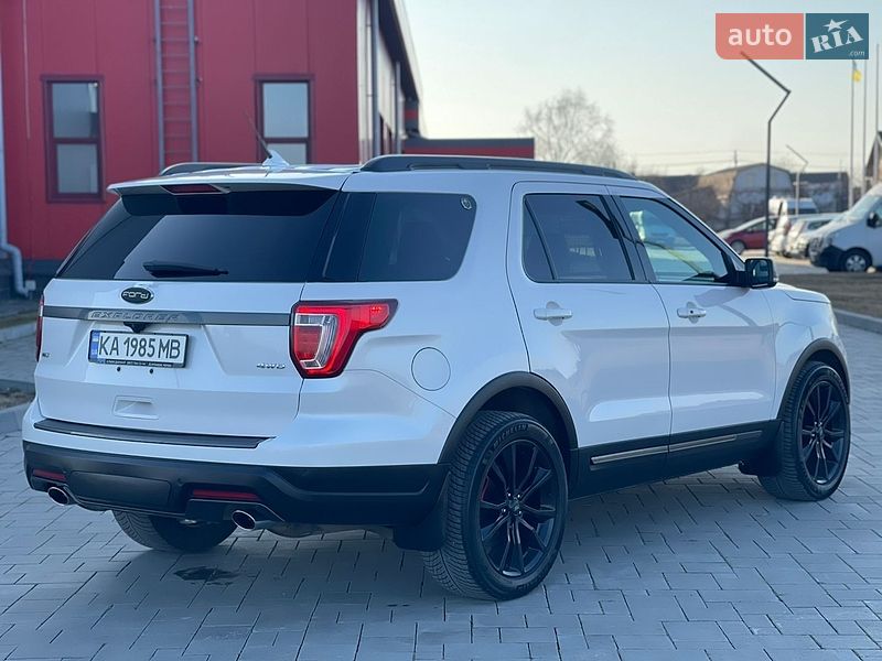 Внедорожник / Кроссовер Ford Explorer 2018 в Ровно