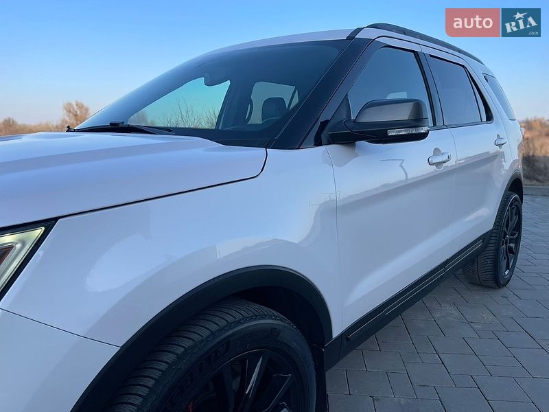 Внедорожник / Кроссовер Ford Explorer 2018 в Ровно