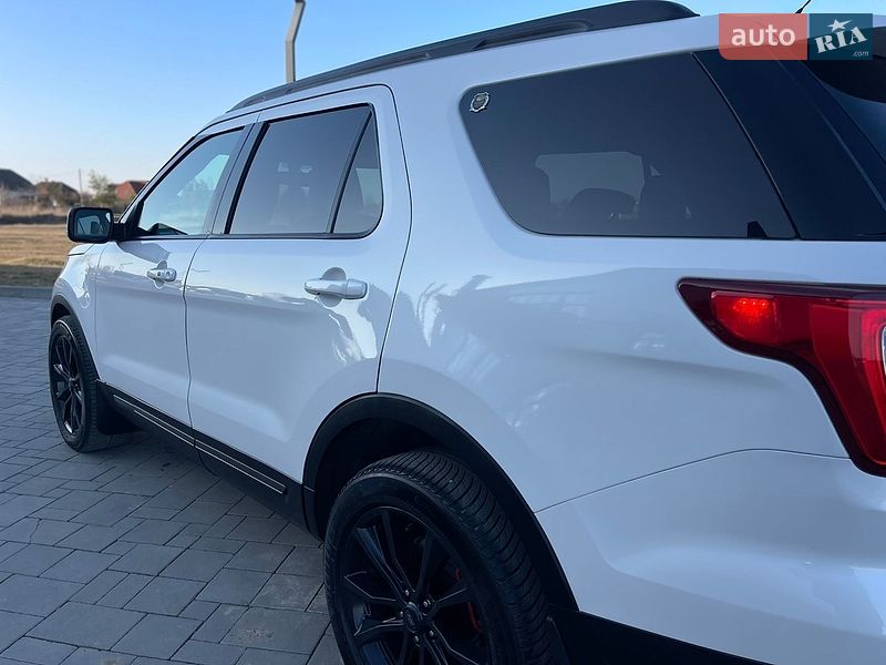 Внедорожник / Кроссовер Ford Explorer 2018 в Ровно