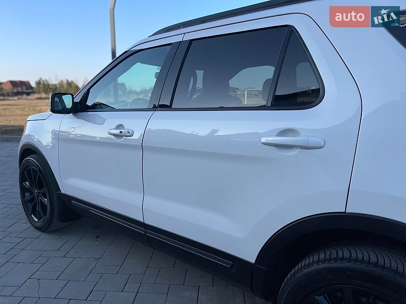 Внедорожник / Кроссовер Ford Explorer 2018 в Ровно