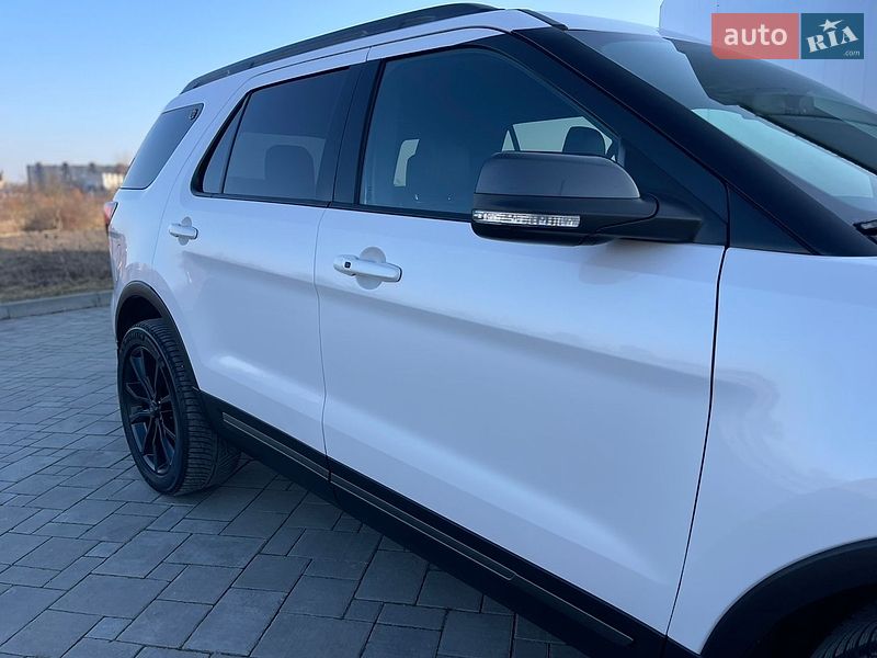 Внедорожник / Кроссовер Ford Explorer 2018 в Ровно