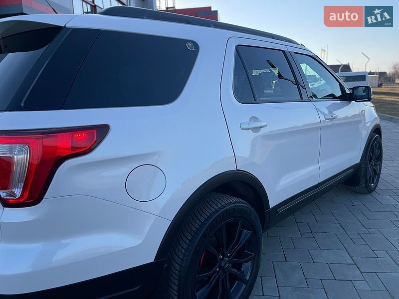 Внедорожник / Кроссовер Ford Explorer 2018 в Ровно
