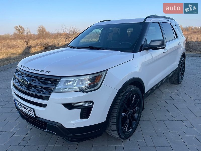 Внедорожник / Кроссовер Ford Explorer 2018 в Ровно