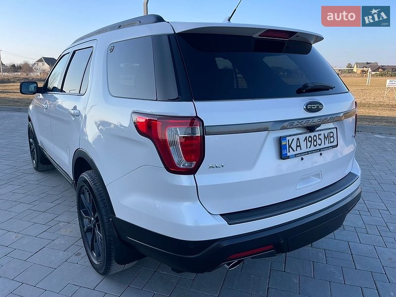 Внедорожник / Кроссовер Ford Explorer 2018 в Ровно