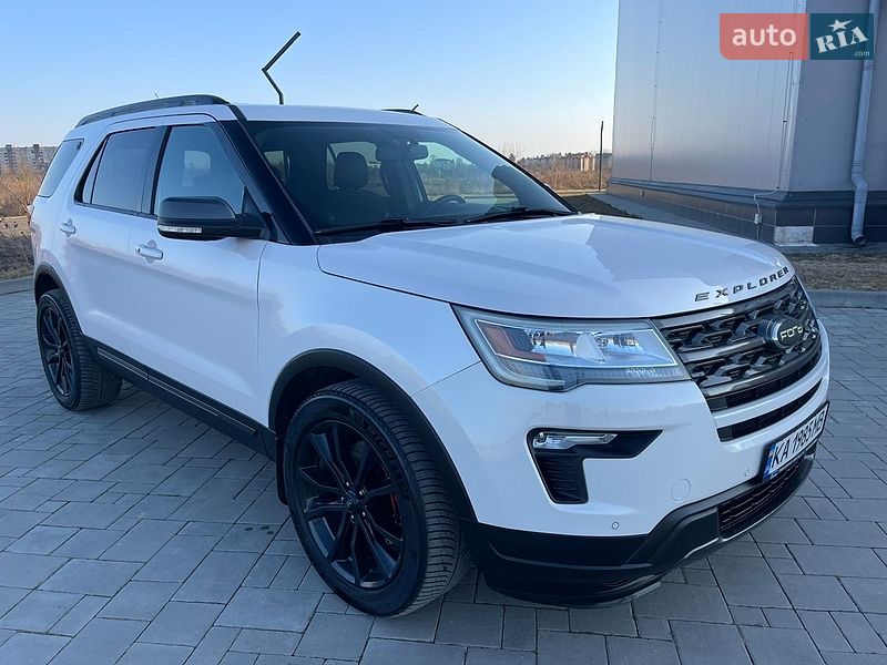 Внедорожник / Кроссовер Ford Explorer 2018 в Ровно