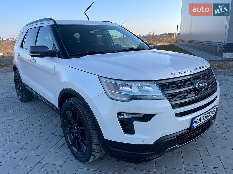 Внедорожник / Кроссовер Ford Explorer 2018 в Ровно