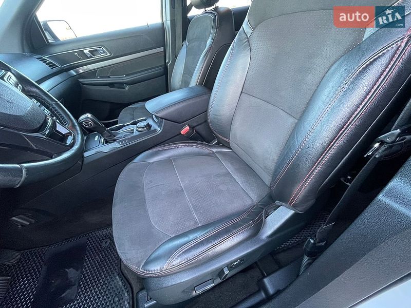 Внедорожник / Кроссовер Ford Explorer 2018 в Ровно