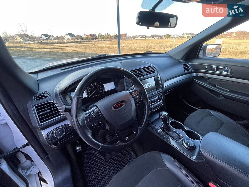 Внедорожник / Кроссовер Ford Explorer 2018 в Ровно