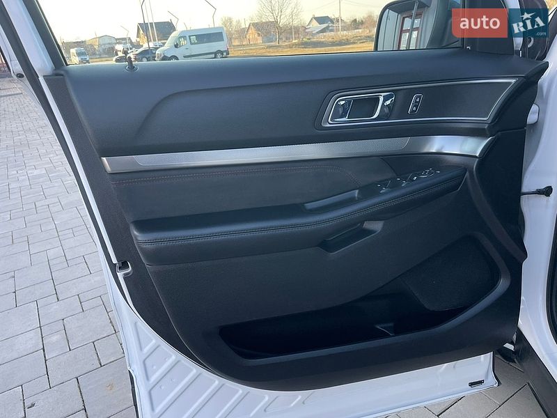 Внедорожник / Кроссовер Ford Explorer 2018 в Ровно