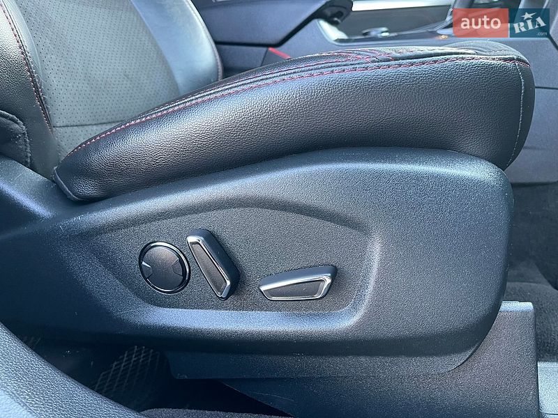 Внедорожник / Кроссовер Ford Explorer 2018 в Ровно