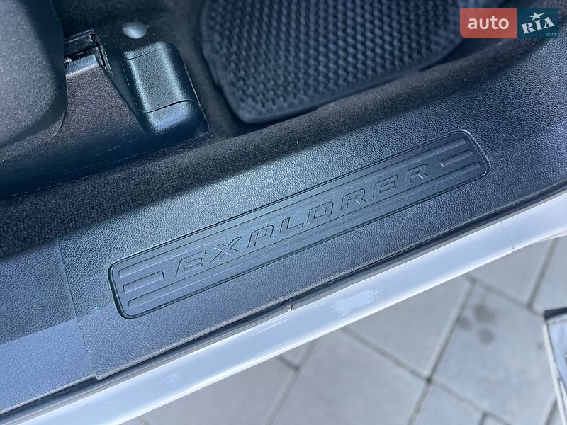 Внедорожник / Кроссовер Ford Explorer 2018 в Ровно
