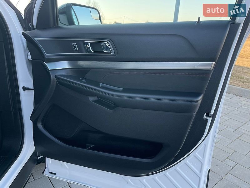 Внедорожник / Кроссовер Ford Explorer 2018 в Ровно