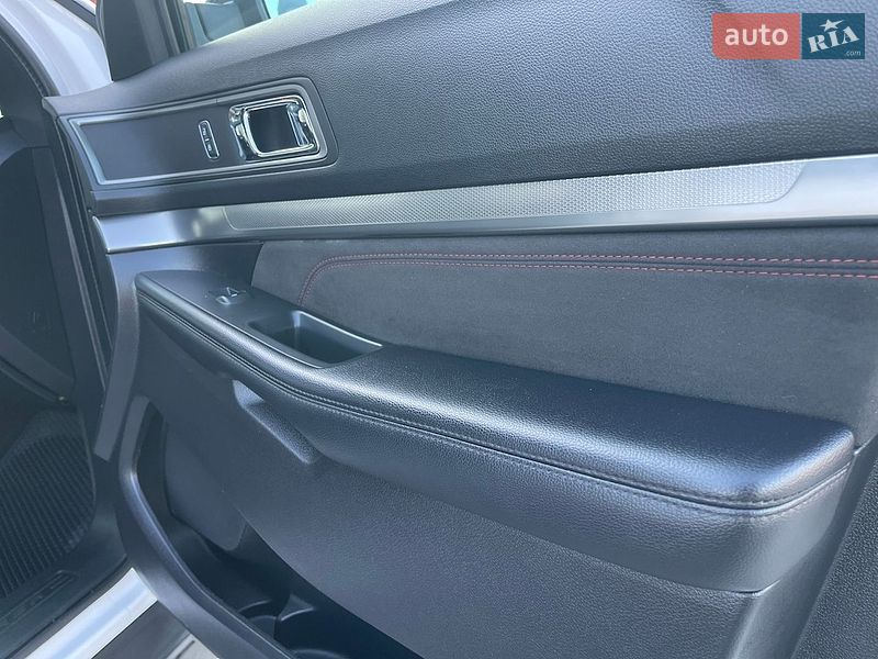 Внедорожник / Кроссовер Ford Explorer 2018 в Ровно