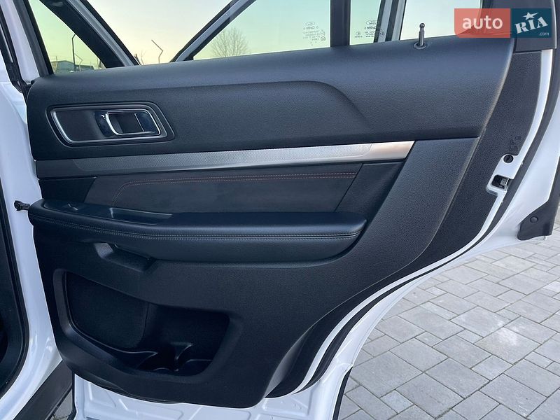 Внедорожник / Кроссовер Ford Explorer 2018 в Ровно