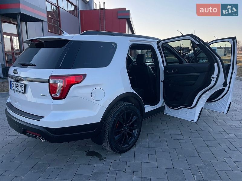 Внедорожник / Кроссовер Ford Explorer 2018 в Ровно
