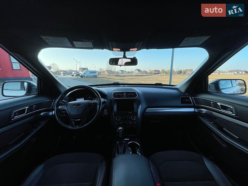 Внедорожник / Кроссовер Ford Explorer 2018 в Ровно