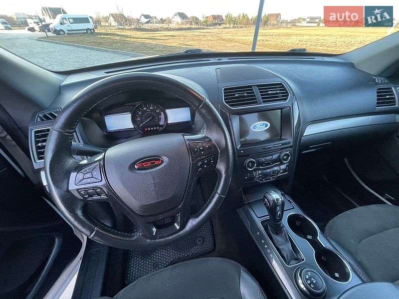 Внедорожник / Кроссовер Ford Explorer 2018 в Ровно