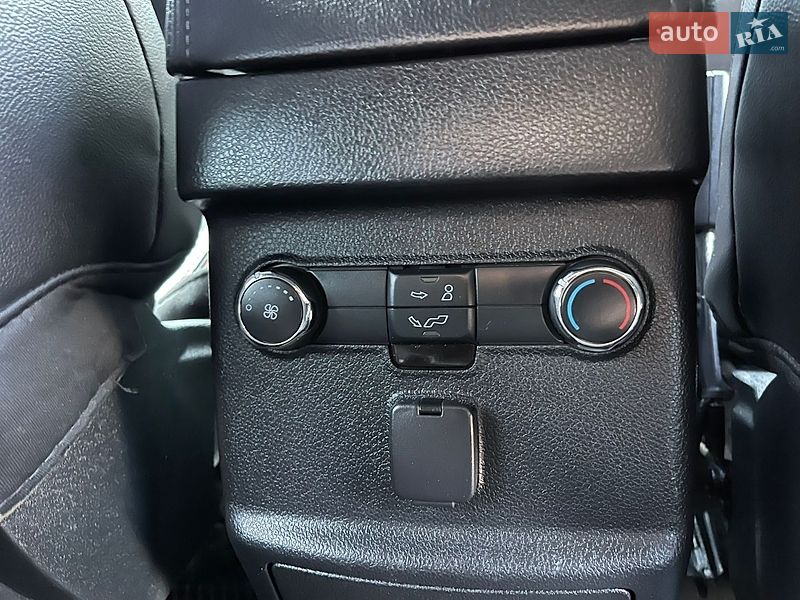 Внедорожник / Кроссовер Ford Explorer 2018 в Ровно