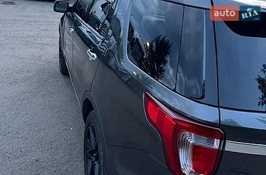 Позашляховик / Кросовер Ford Explorer 2017 в Львові