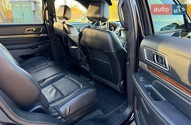 Позашляховик / Кросовер Ford Explorer 2017 в Стрию