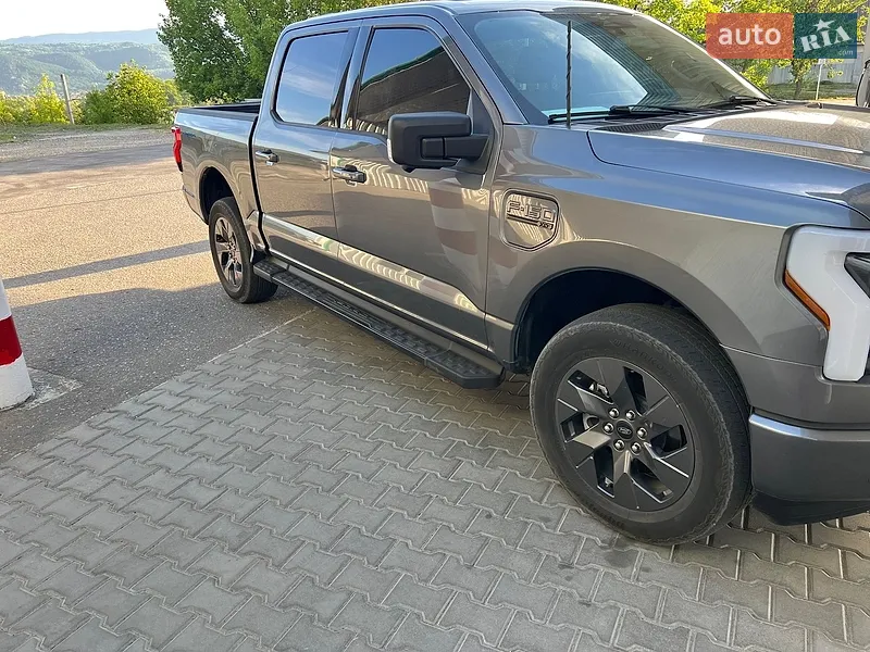 Ford F-150 Lightning 2023 VIN 1FTVW1EL6PWG30190 фото оголошення 6 з 48