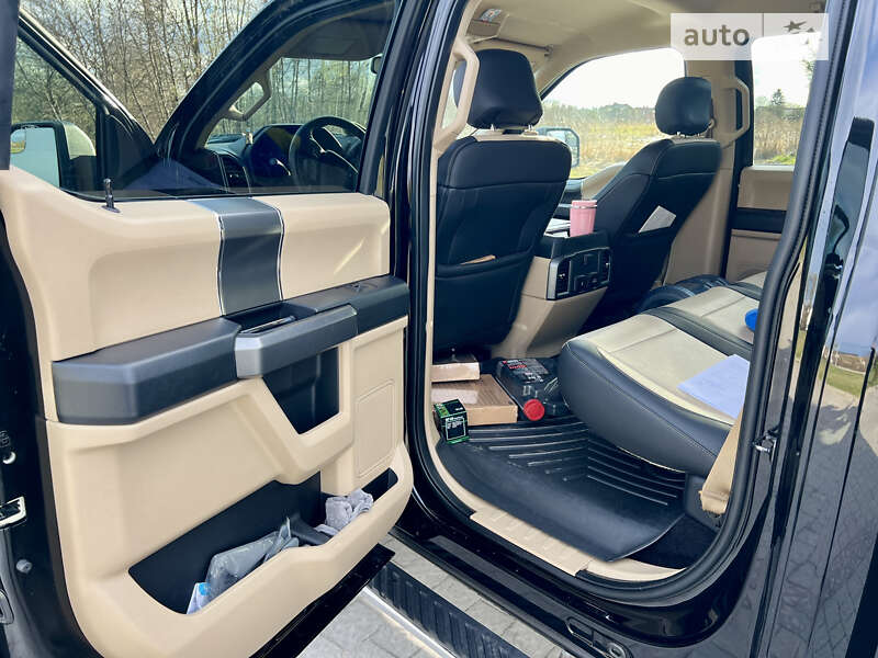 Пикап Ford F-150 2017 в Пустомытах