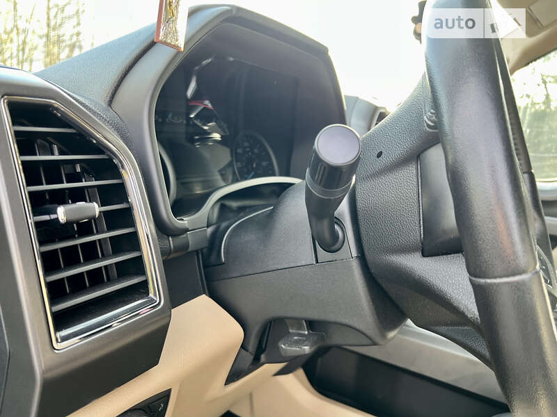 Пикап Ford F-150 2017 в Пустомытах