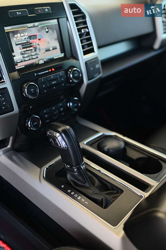 Пикап Ford F-150 2015 в Дубно