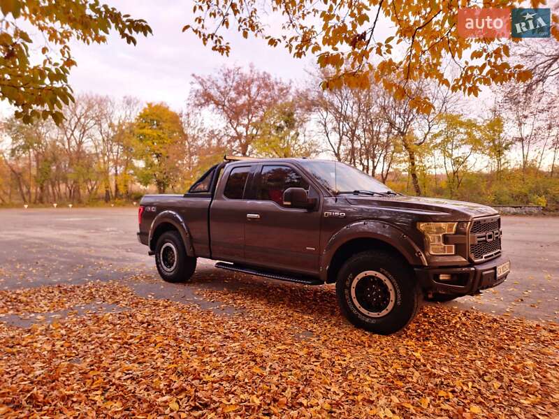 Пикап Ford F-150 2015 в Черкассах