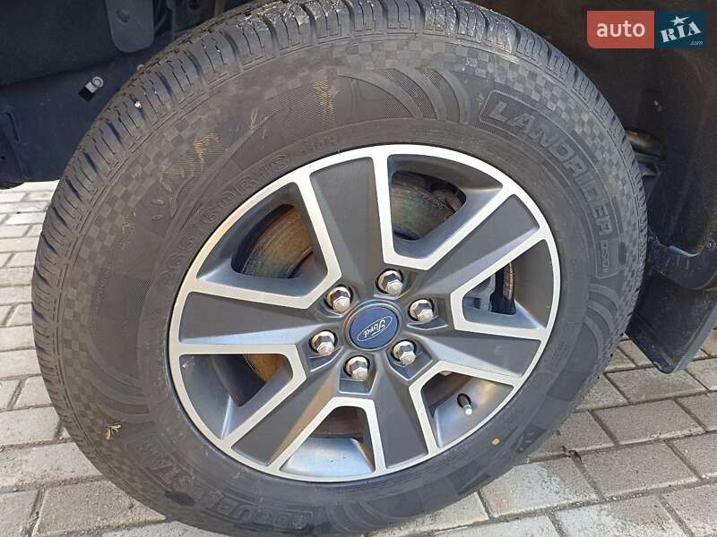Пікап Ford F-150 2015 в Диканьці