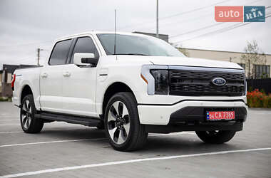 Пикап Ford F-150 2023 в 