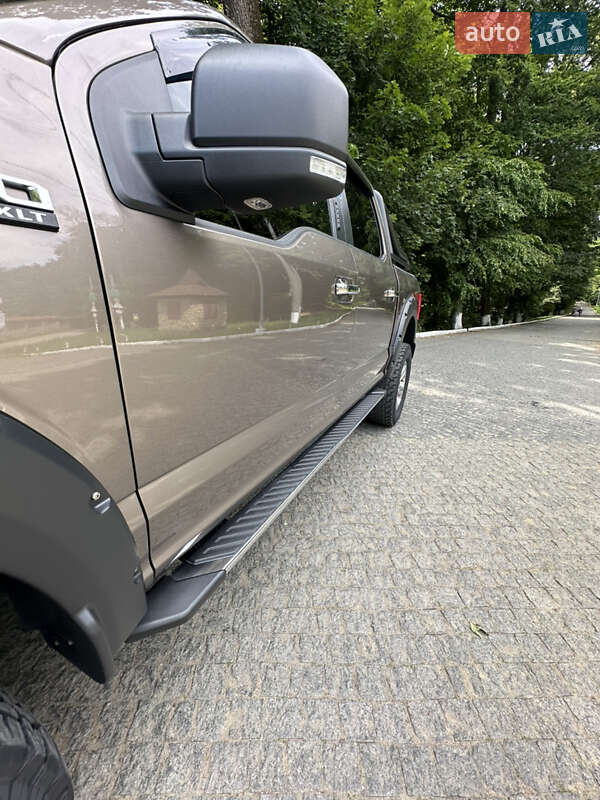 Пикап Ford F-150 2018 в Черновцах