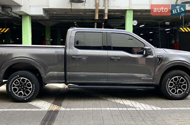 Пикап Ford F-150 2022 в 
