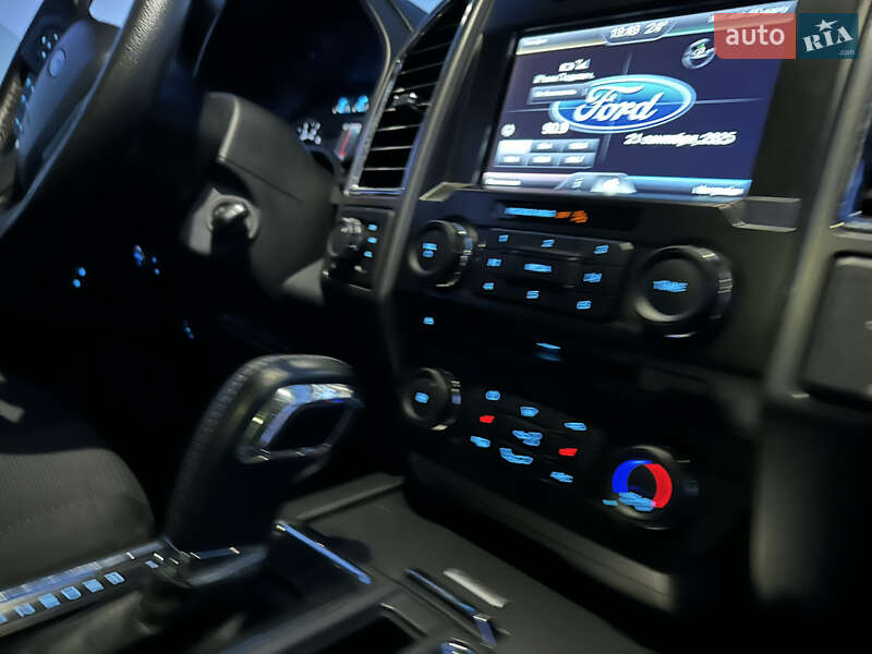 Пикап Ford F-150 2015 в Ровно