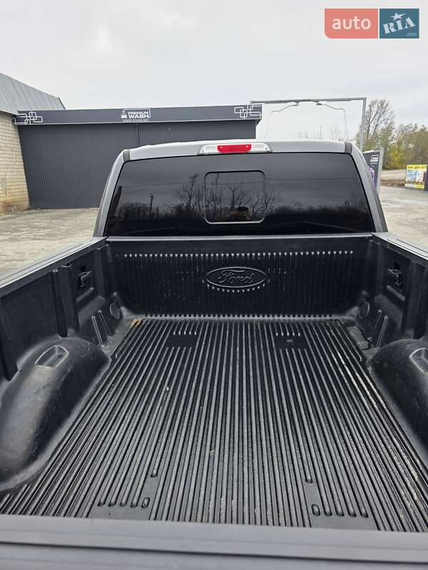 Пикап Ford F-150 2015 в Баре