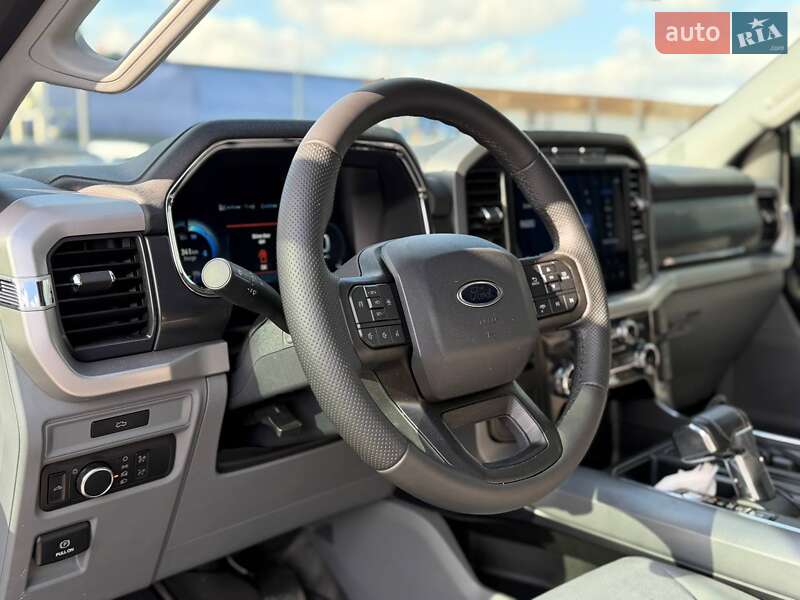 Пикап Ford F-150 2022 в Львове