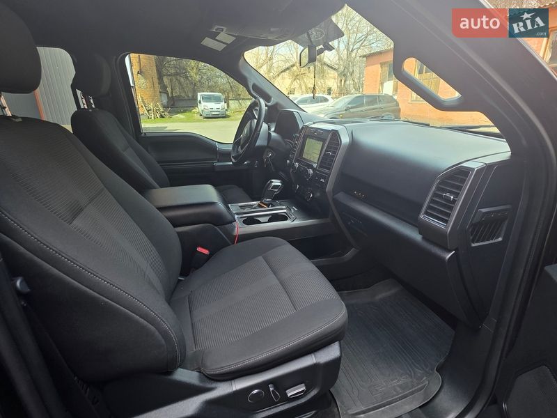 Пикап Ford F-150 2017 в Умани