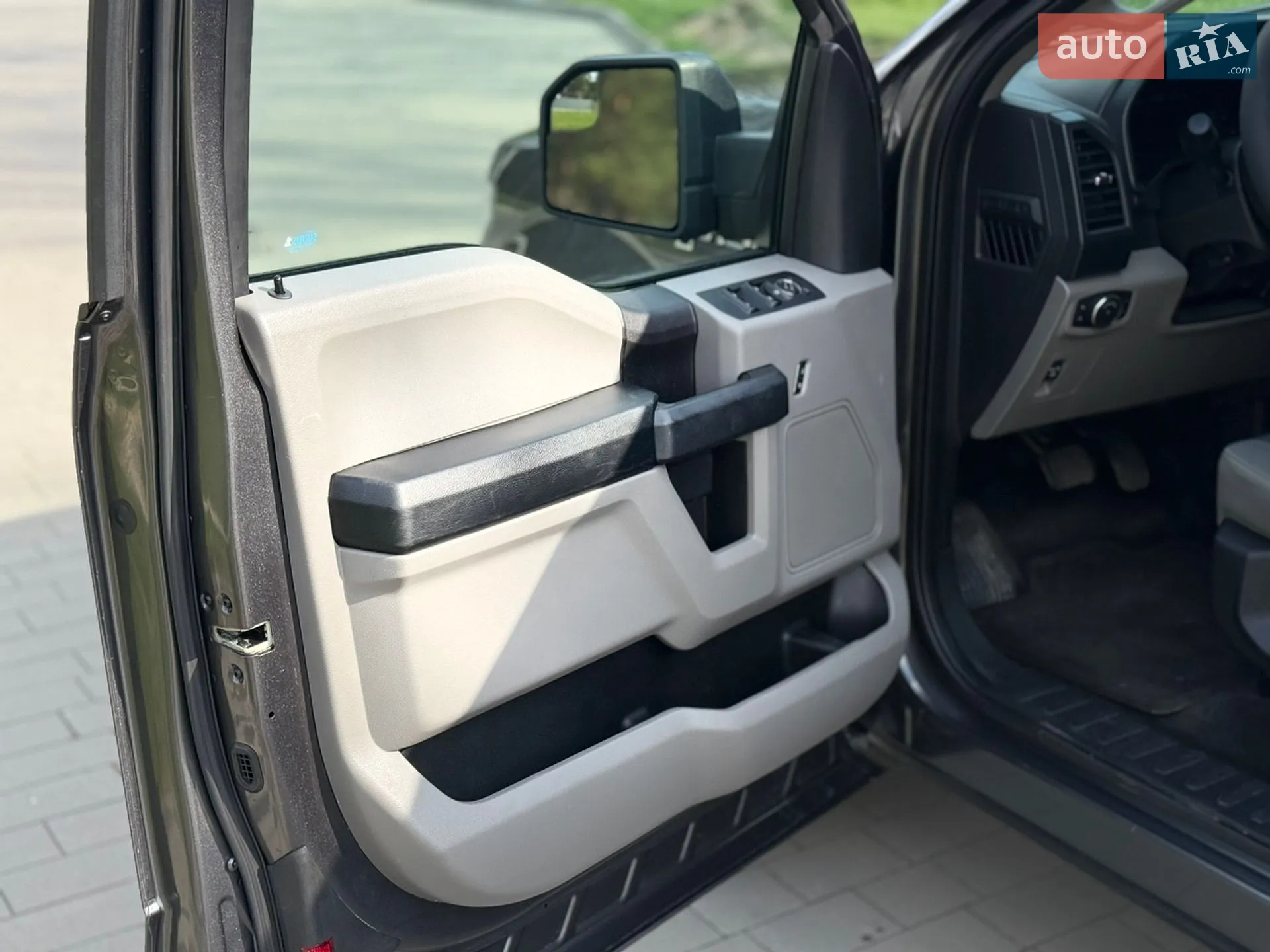 2015 Ford F-150 - мініатюра 76