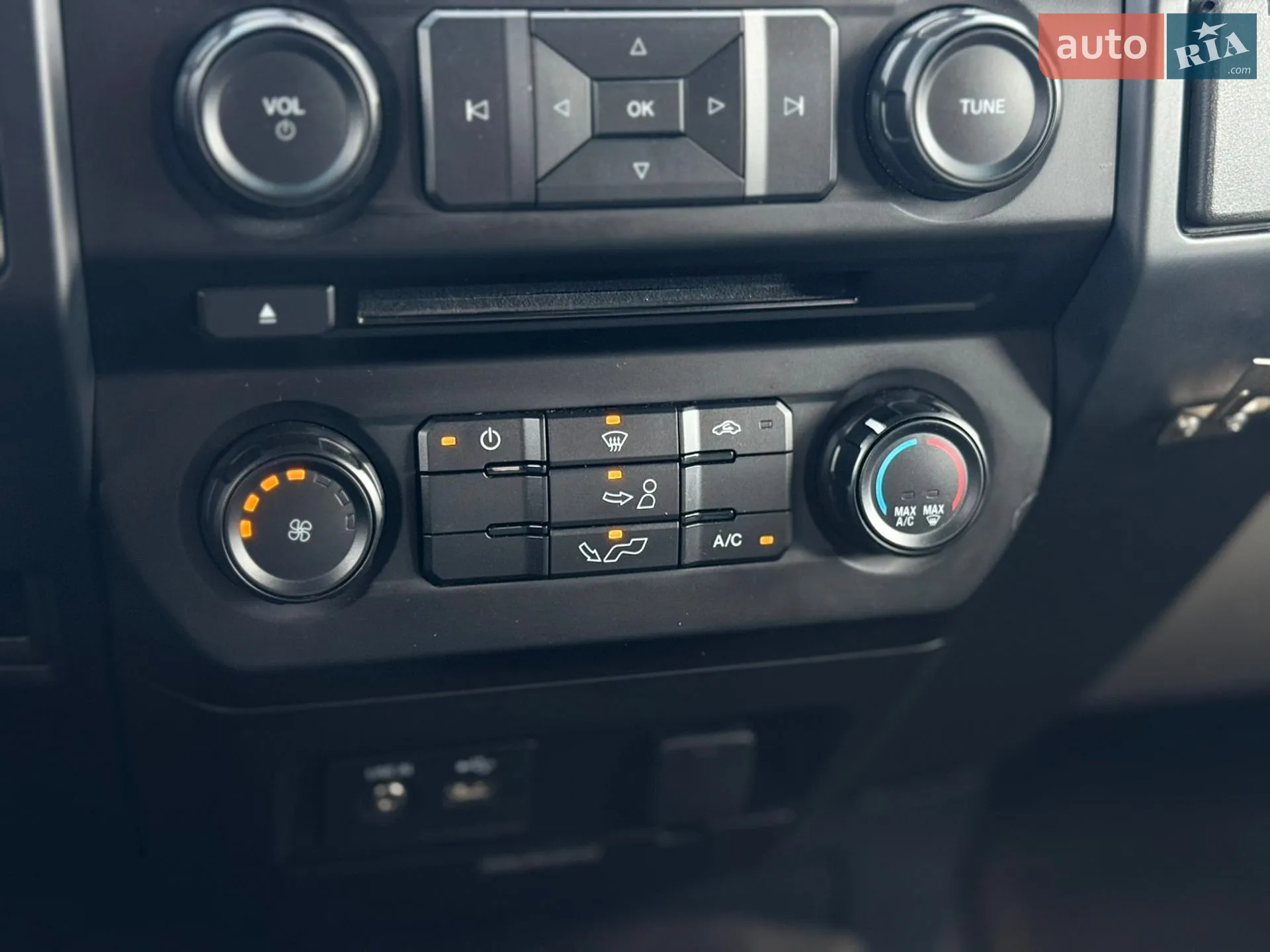 2015 Ford F-150 - мініатюра 171