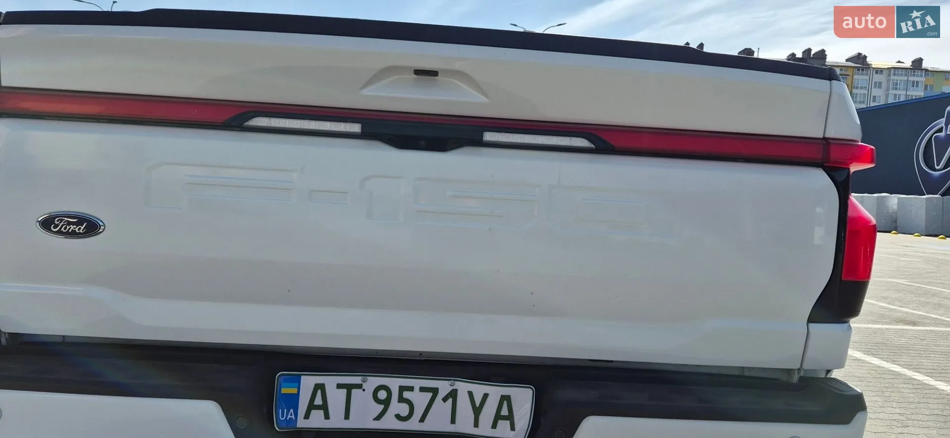 Ford FORD F 150 LIGHTNING 2022 VIN 1FT6W1EV3NWG04374 фото оголошення 13 з 43
